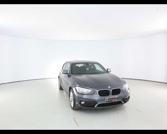 BMW 116 d 3p. Advantage