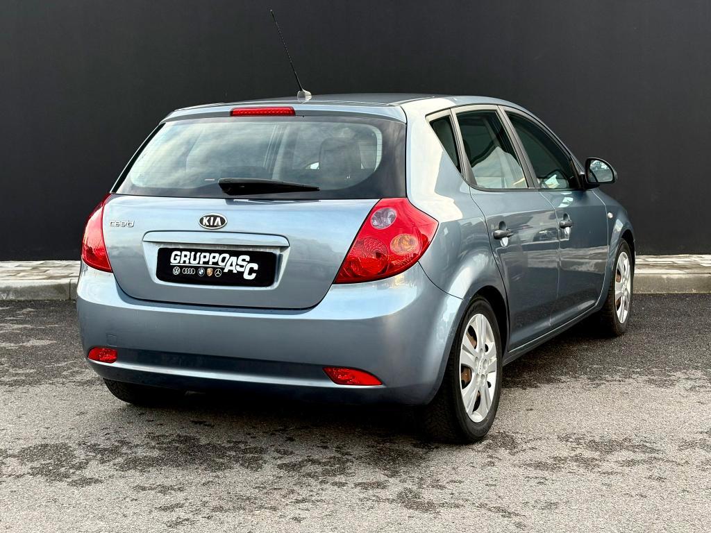 Kia Ceed 5 Porte Ceed 5p 1.4 BENZ GPL 109 CV