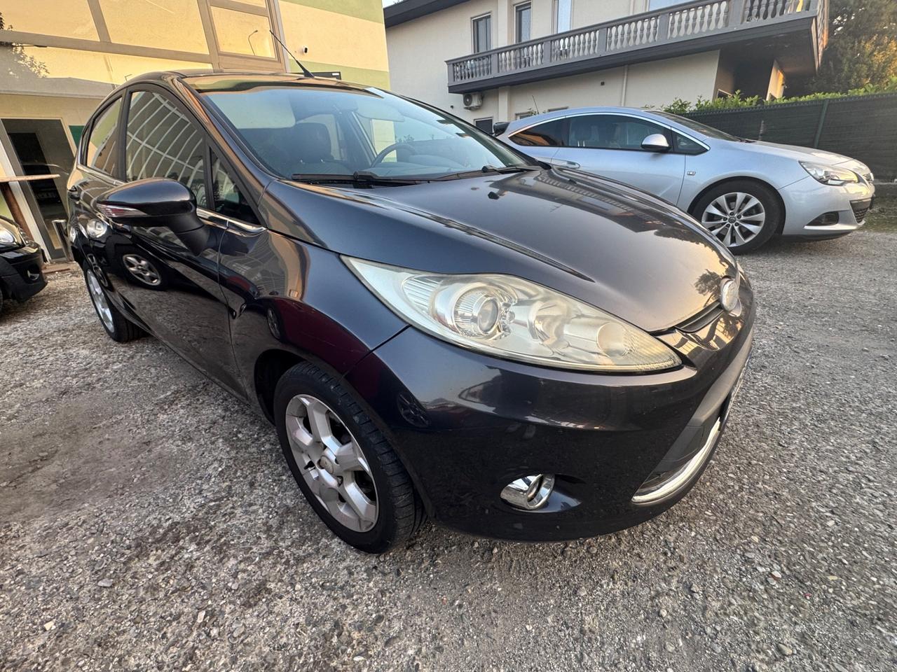 Ford Fiesta 1.4 5 porte Bz.- GPL Titanium