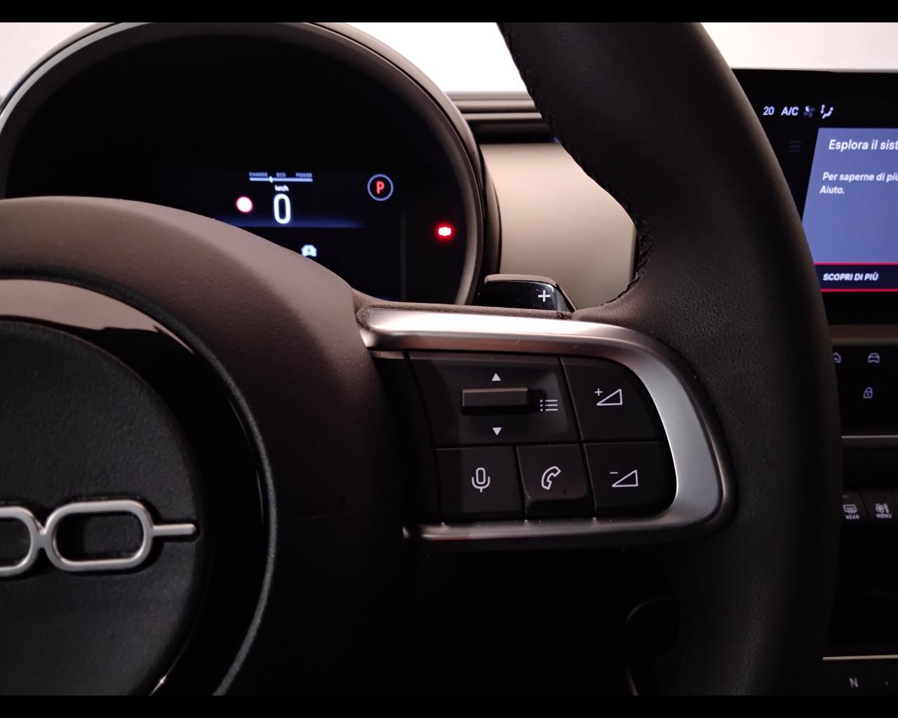 FIAT 600 IV 2023 - 600 1.2 hybrid La Prima II 110cv auto