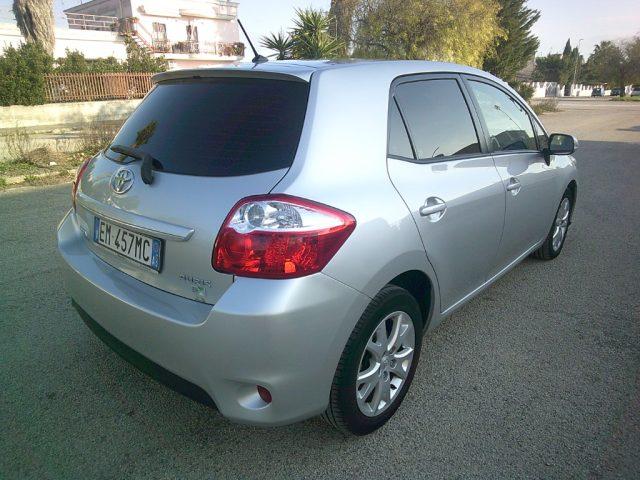 TOYOTA Auris 1.4 D-4D 5 porte Active