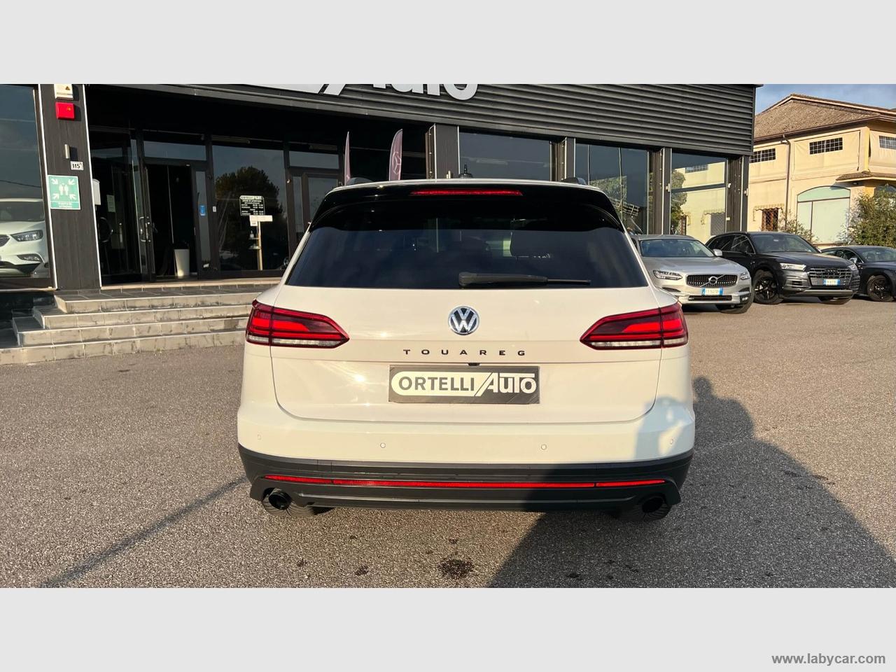 VOLKSWAGEN Touareg 3.0 TDI Black Style I.V.A. ESPOSTA