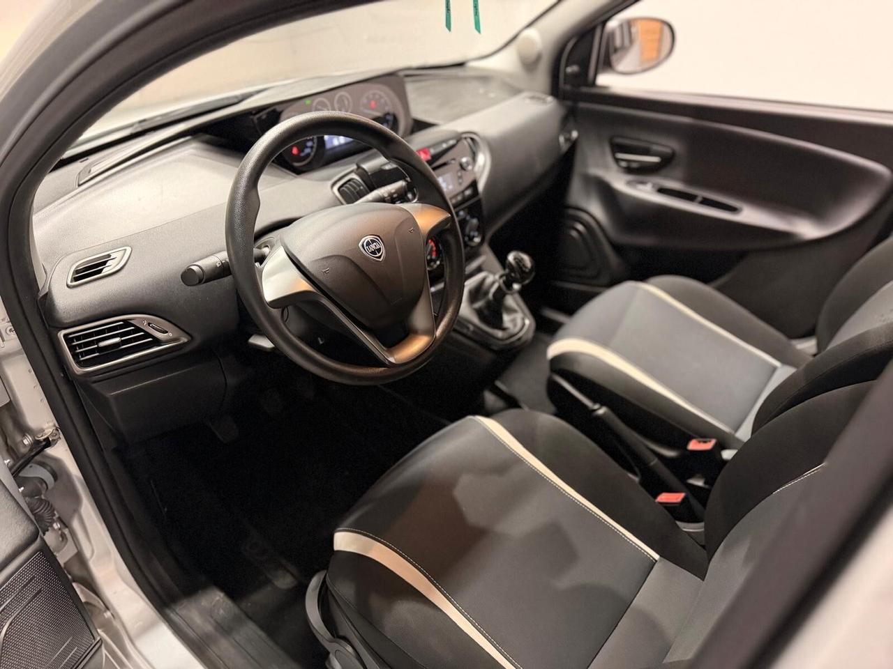 Lancia Ypsilon 1.2 69 CV 5 porte Elle