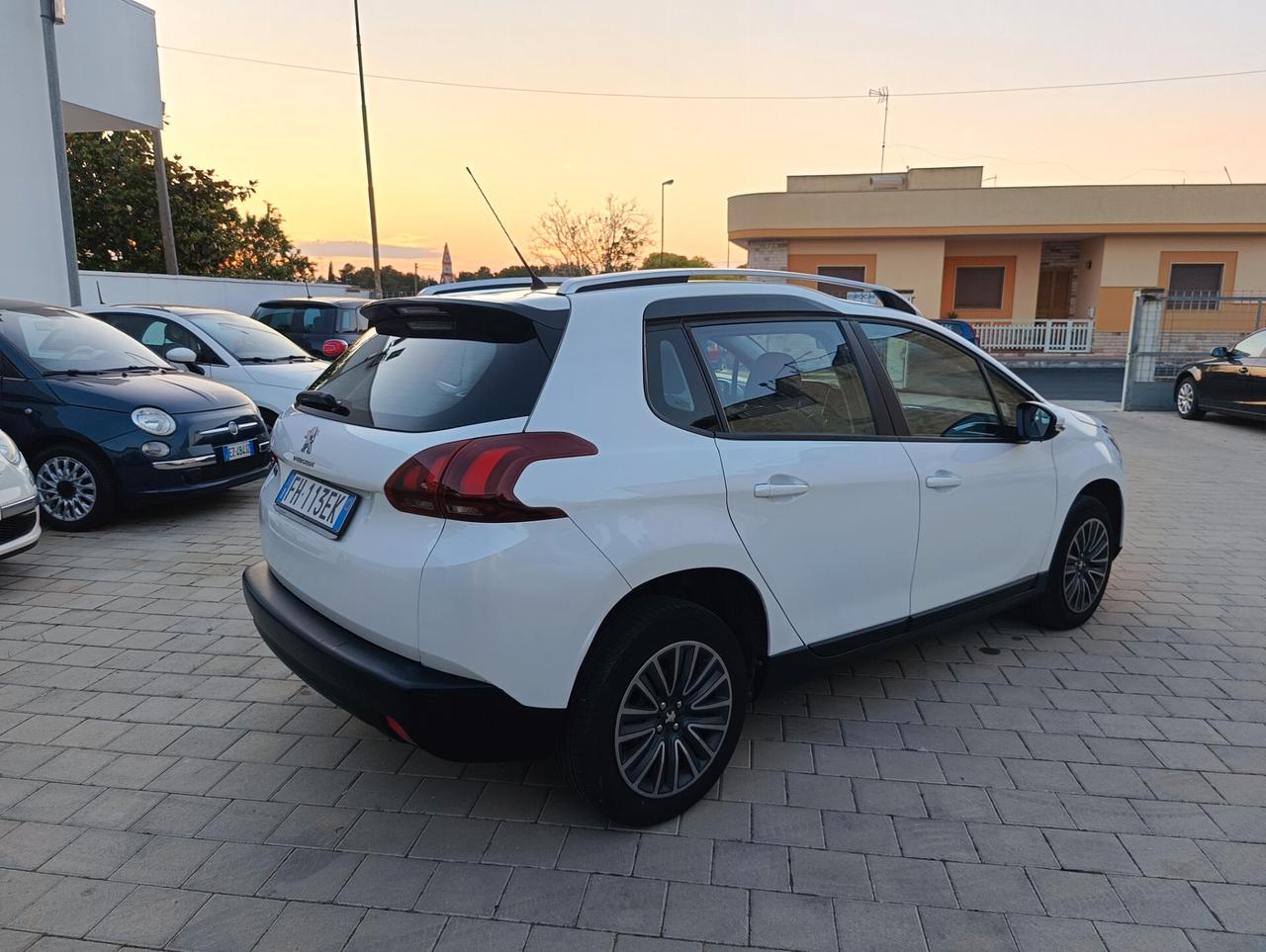 Peugeot 2008 BlueHDi 120 S&S Black Matt