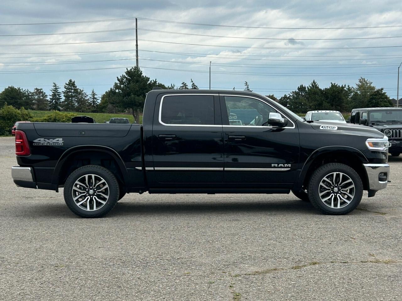 Dodge RAM 1500 LIMITED CREW CAB 4x4 3.0L HO - 2025