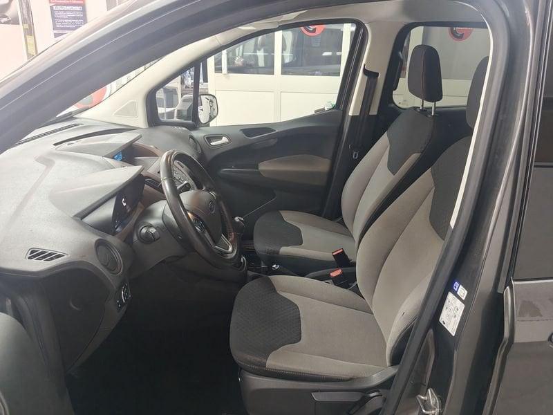 Ford Tourneo Courier 1.5 TDCi 95 cv Titanium 5POSTI