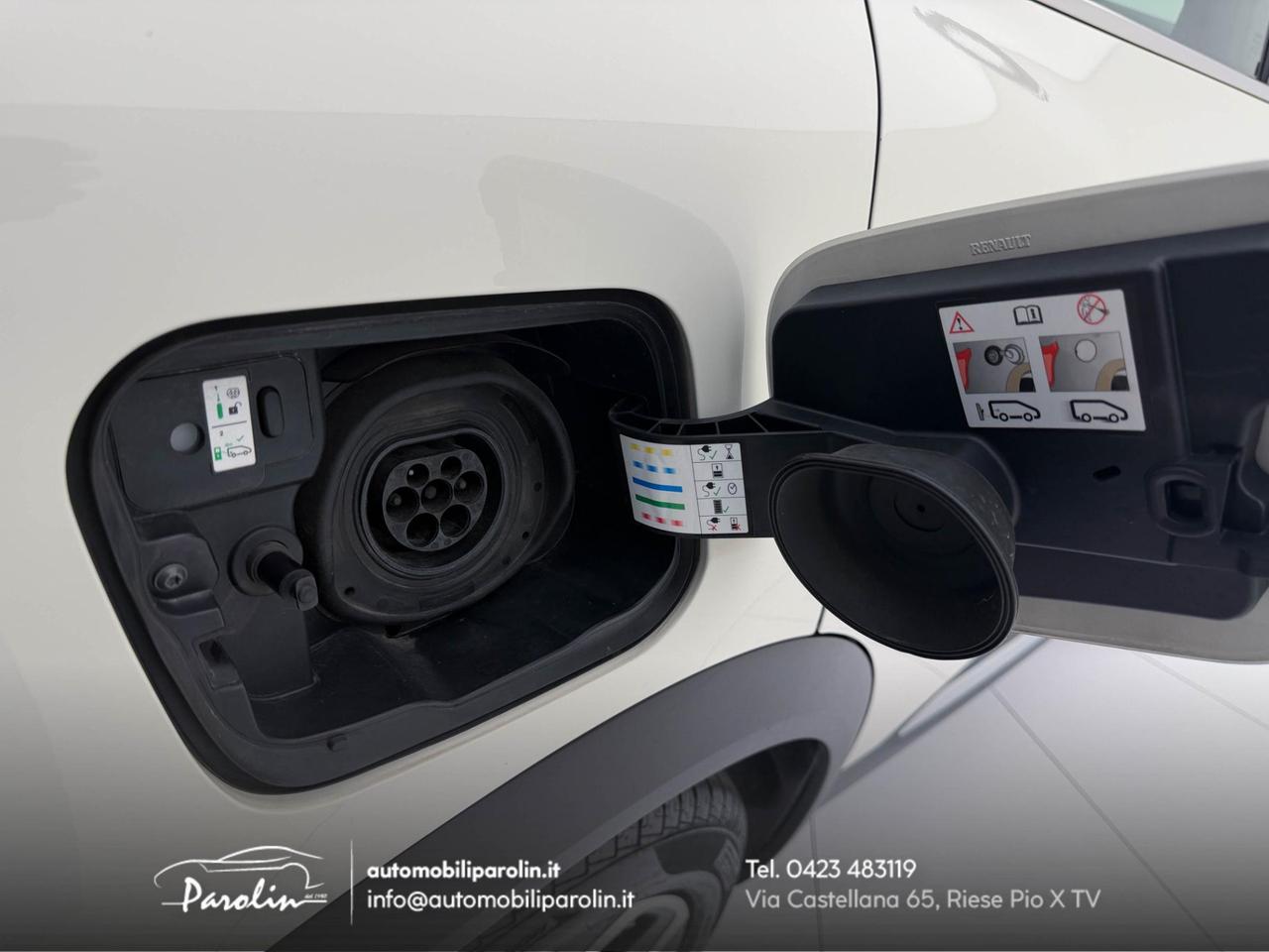 Renault Captur 1.6 E-Tech phev Intens LED-Navi-CarPlay-Telecamera
