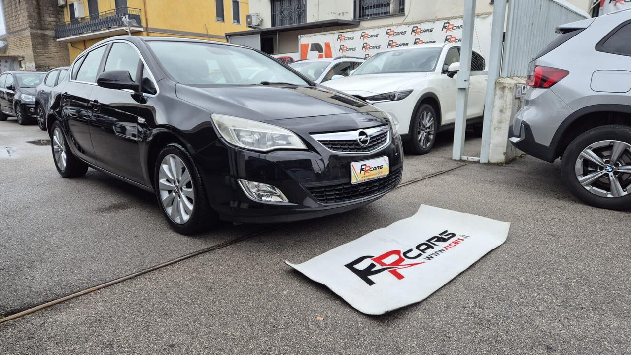 Opel Astra 1.6 T 16V 5 porte Cosmo