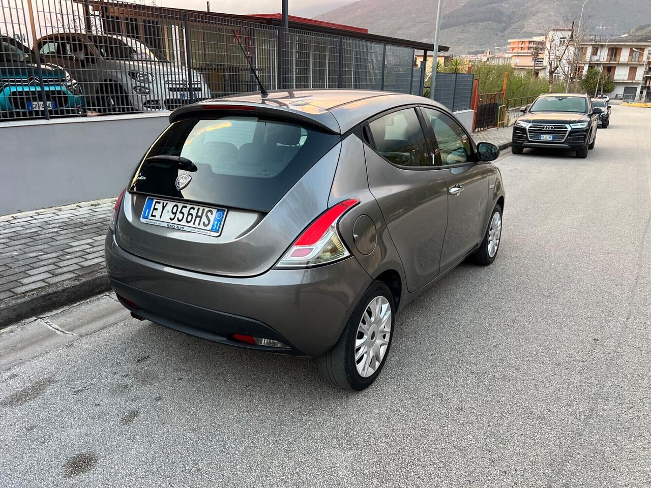 Lancia Ypsilon 1.2 benzina 69cv Gold 2014 full optional
