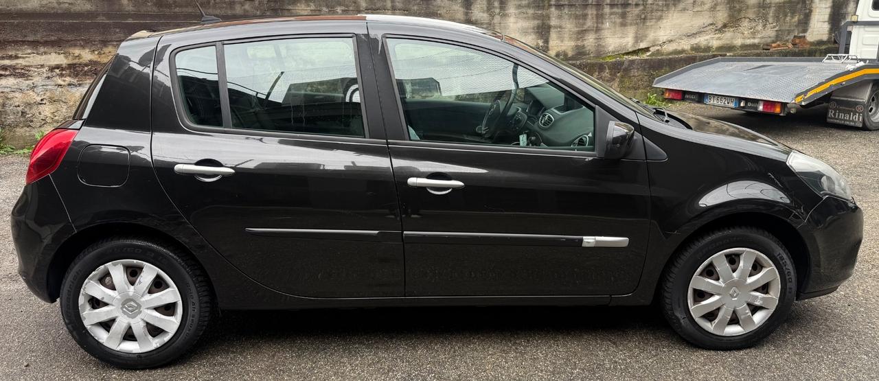 Renault Clio 1.2 16V 5 porte Confort