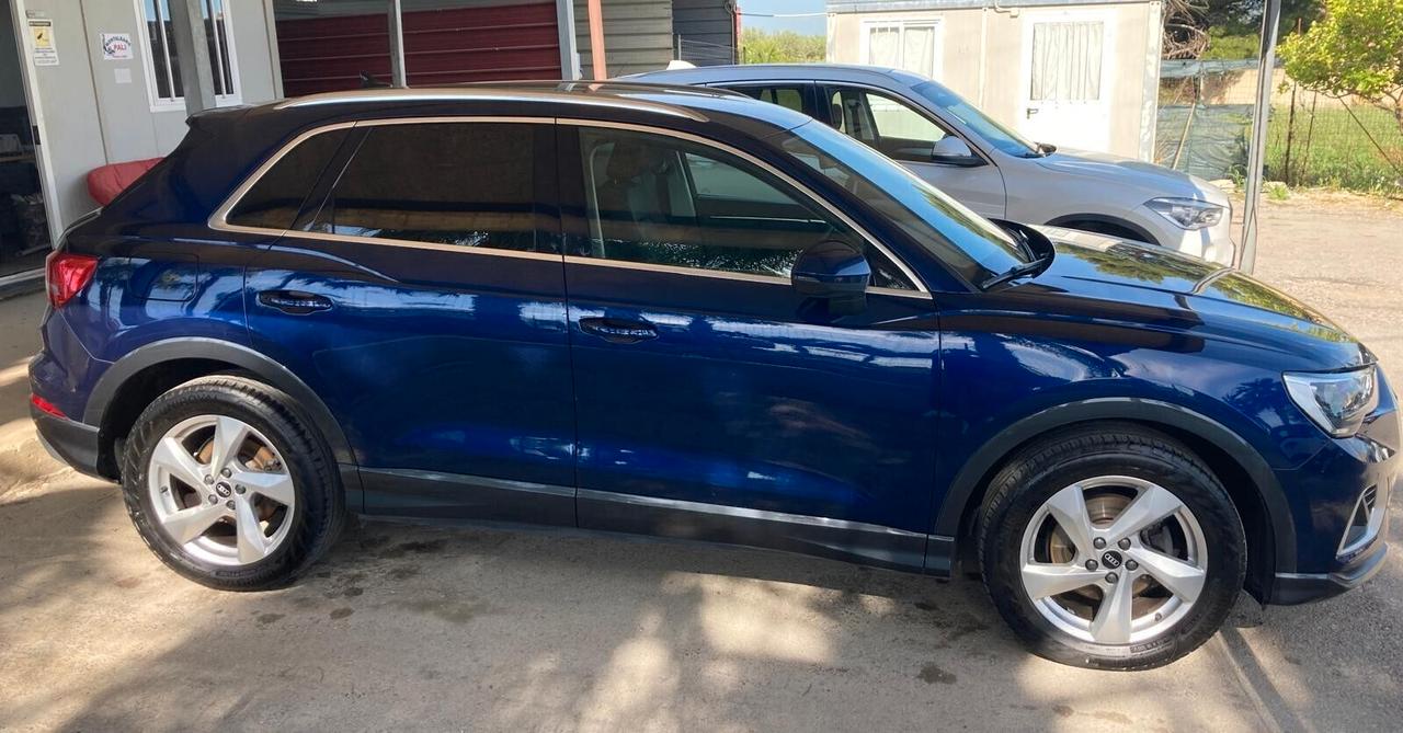 Audi Q3 35 TDI S tronic Business Advanced