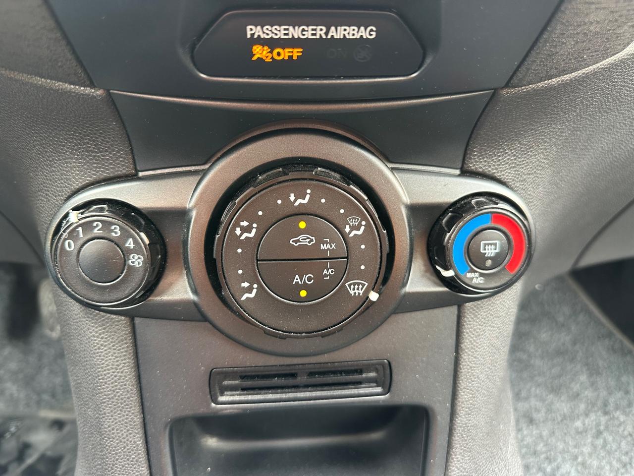 Ford Fiesta 1.2 82 CV 5 porte Business