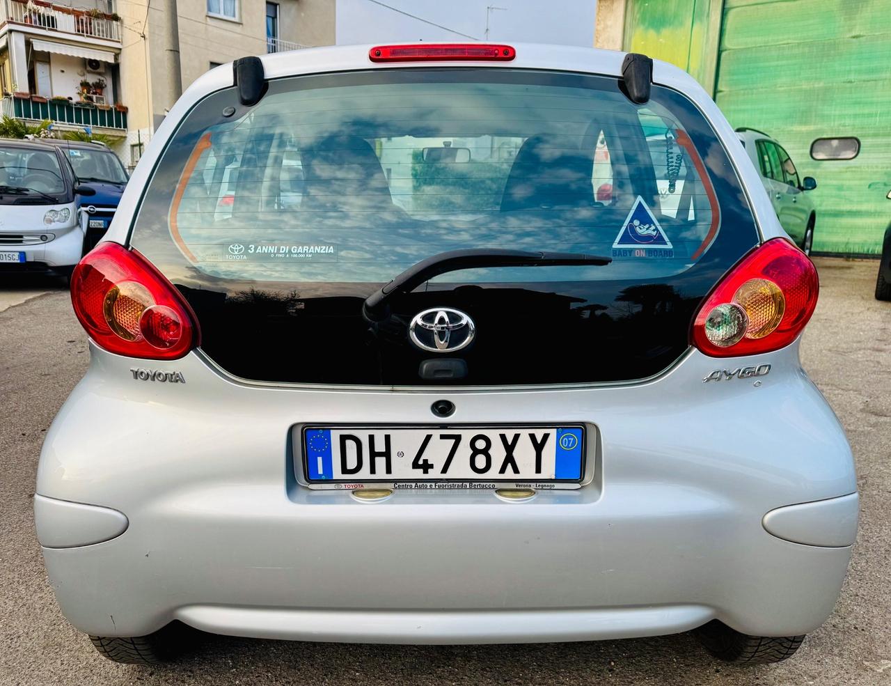 Toyota Aygo 1.0 12V VVT-i 5 porte Sol