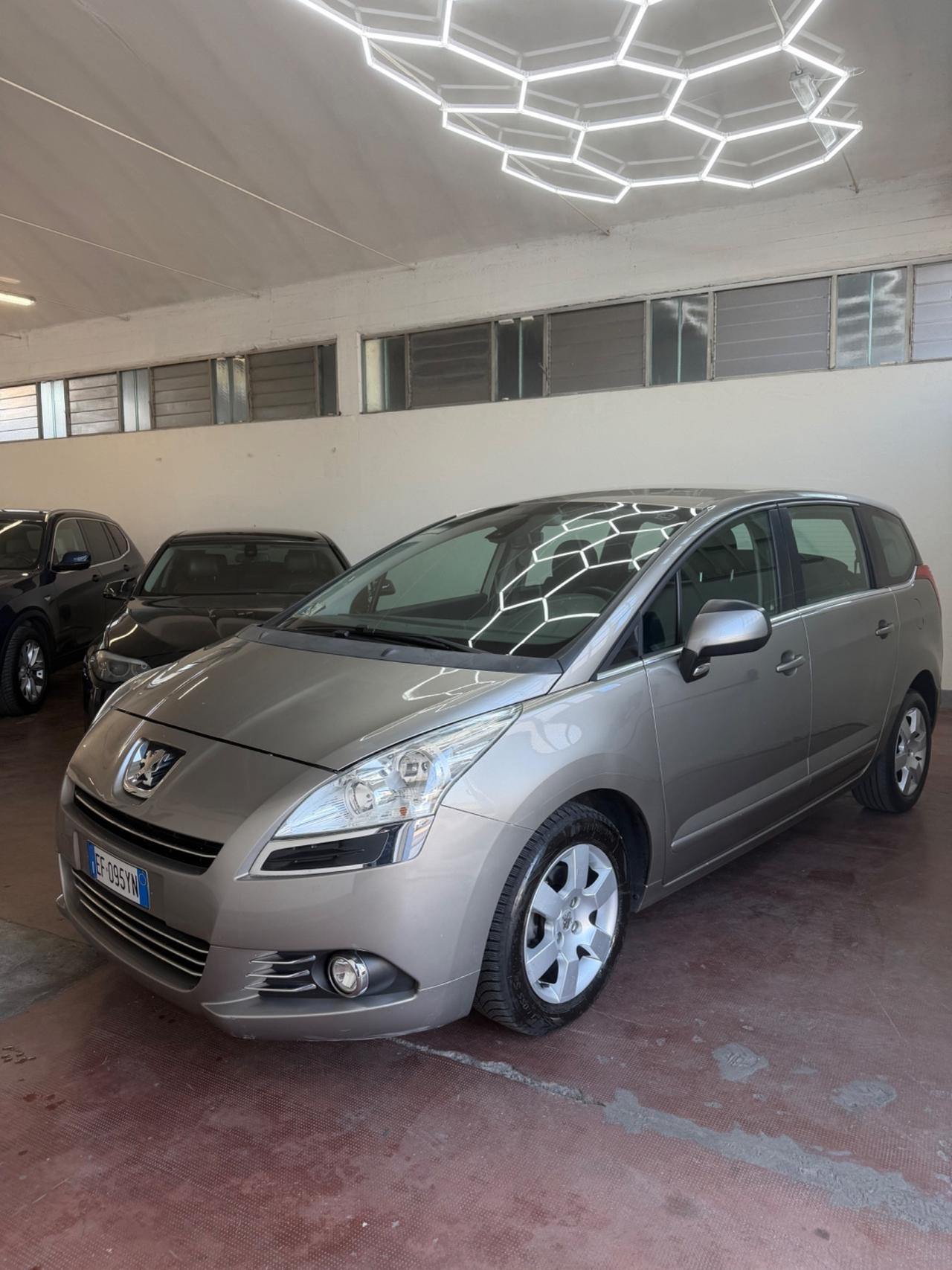 Peugeot 5008 1.6 HDi 112CV 7 posti