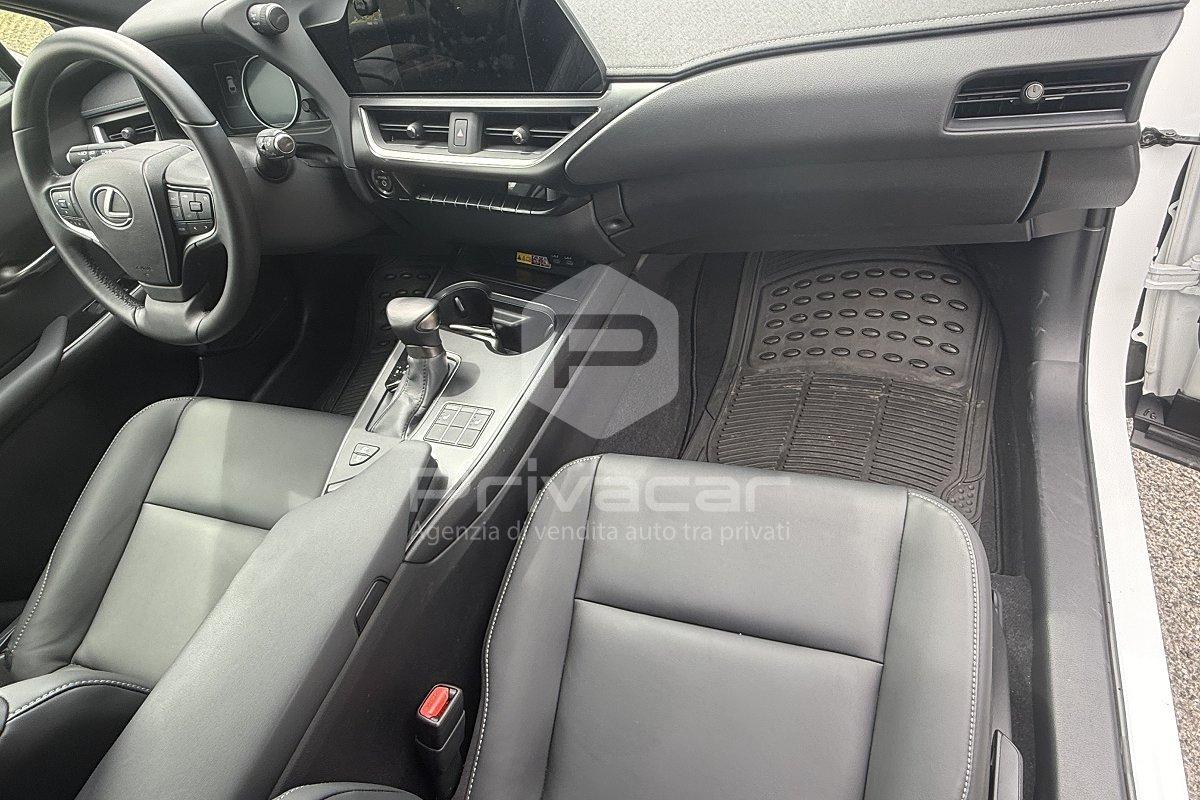 LEXUS UX Hybrid F Sport