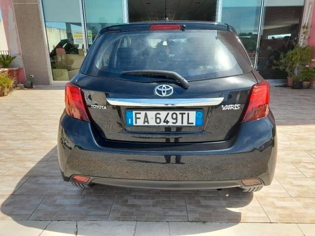 Toyota Yaris 1.0 5 porte Active