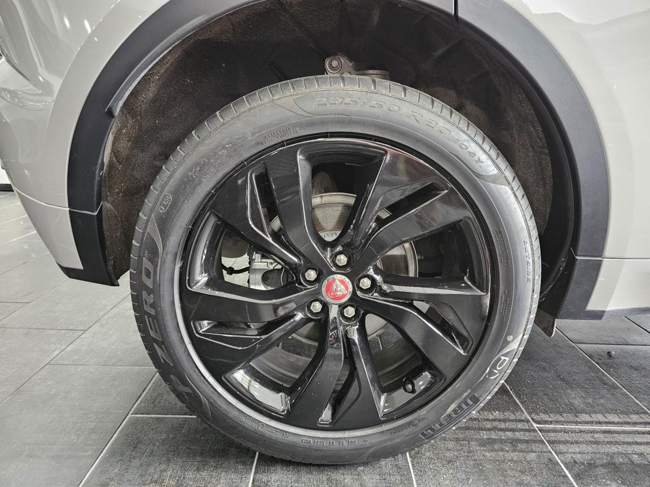Jaguar E-Pace R-Dynamic SE Navi Camera Tetto C.20" LED BlackPack