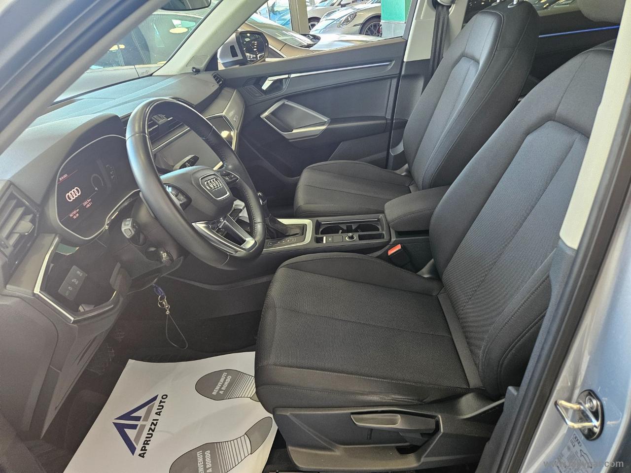 AUDI Q3 35 TDI S tronic Business Advanced
