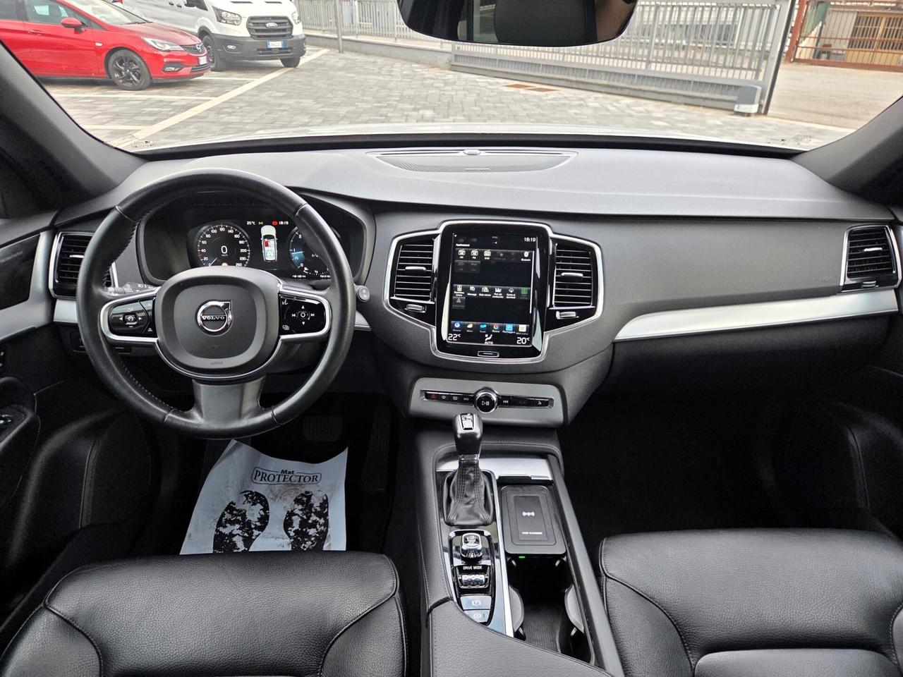 Volvo XC 90 XC90 D5 AWD Geartronic 7 posti Momentum