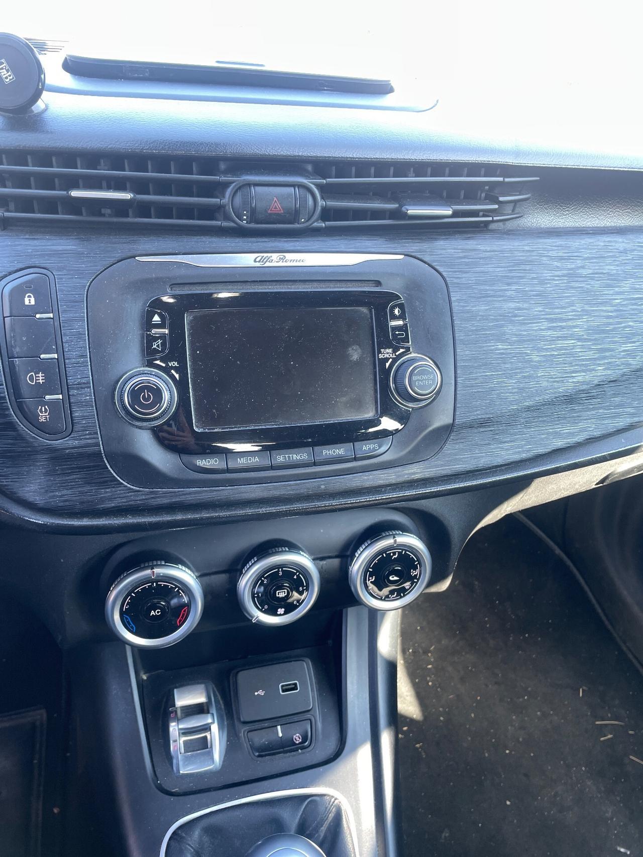 Alfa Romeo Giulietta 1.6 JTDm 120 CV EURO6 . Garanzia 12 mesi