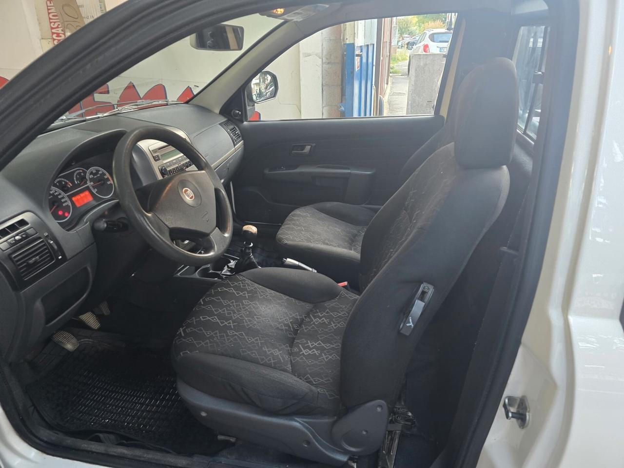 Fiat Strada 1.3 MJT 95CV Pick-up Trekking