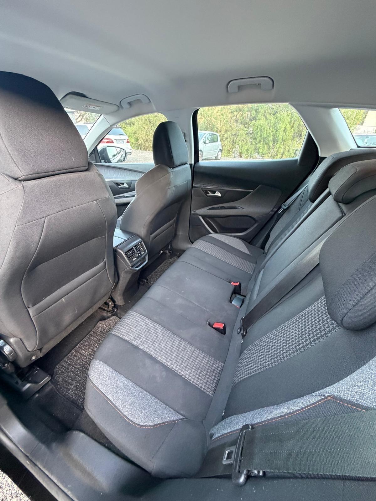 Peugeot 3008 BlueHDi 130 CV Diesel