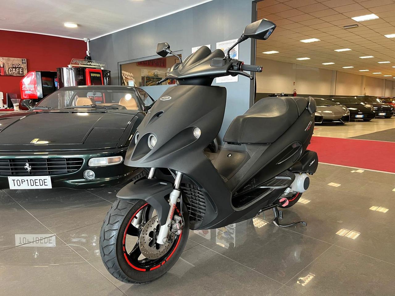 Malaguti F12 Phantom Max 200