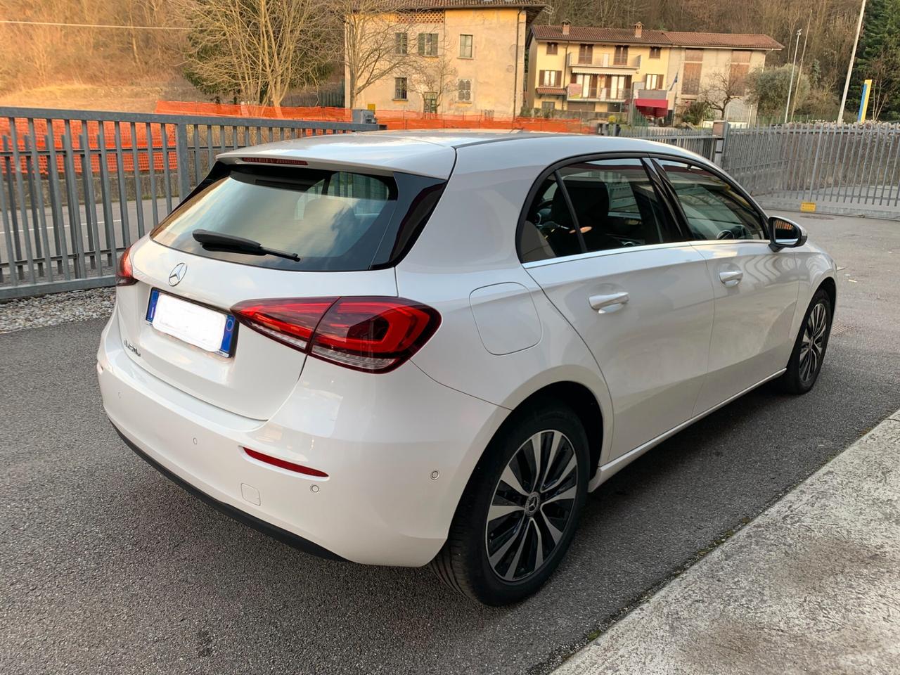 Mercedes-benz A 250 A 250 e Automatic Plug-in hybrid Business Extra