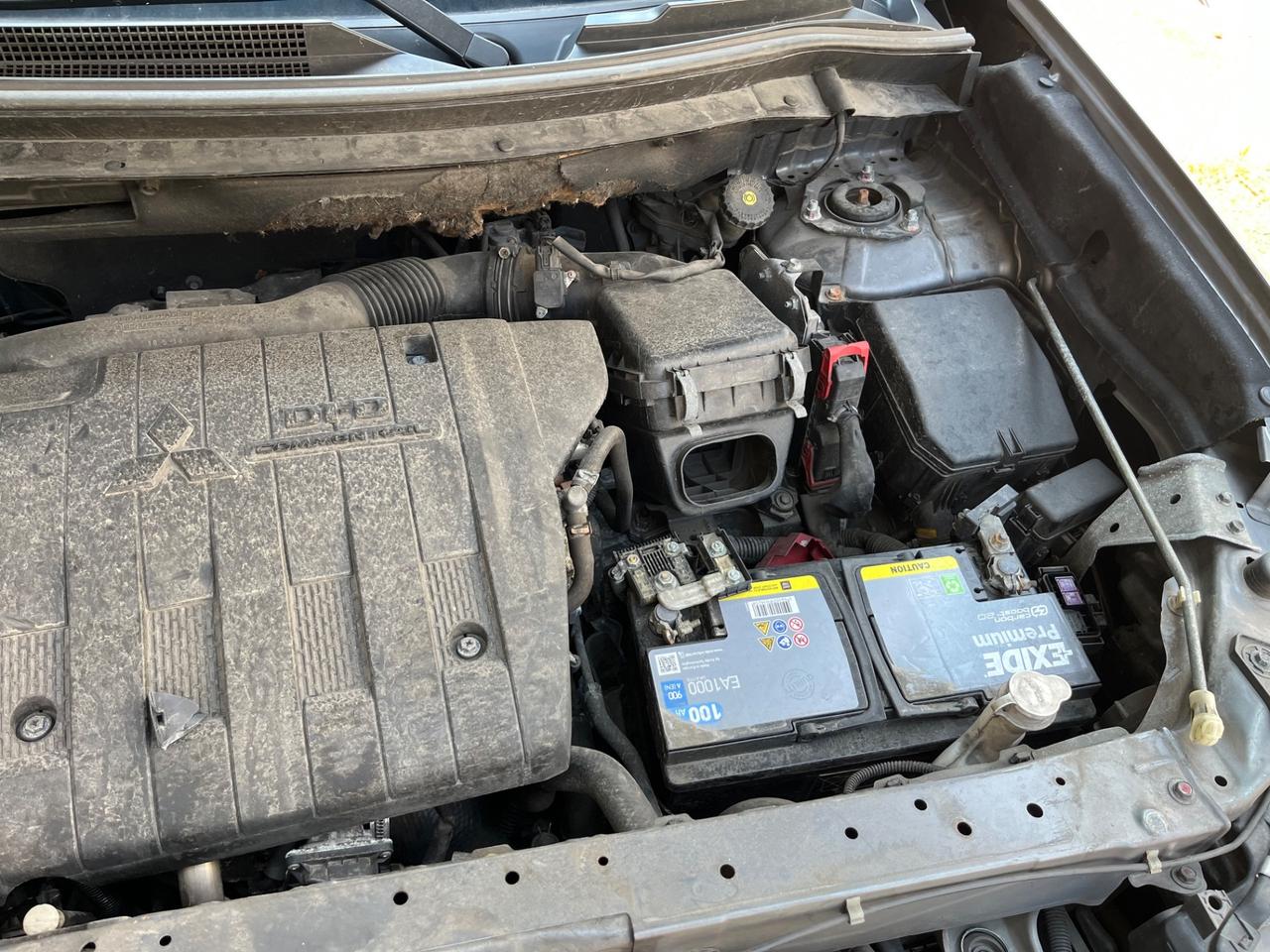 Mitsubishi Outlander 2.2 DI-D 4WD Instyle Plus SDA 7 posti