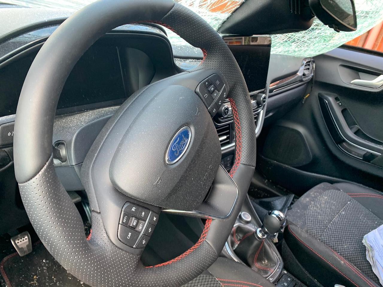 Ford Puma 1.0 EcoBoost Hybrid 125 CV S&S ST-Line INCIDENTATA