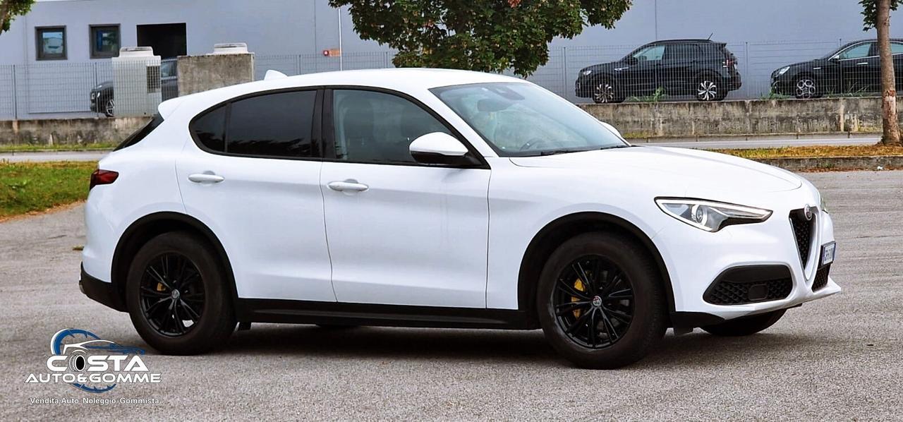 Alfa Romeo Stelvio 2.2 Turbodiesel 160 CV AT8 RWD Super