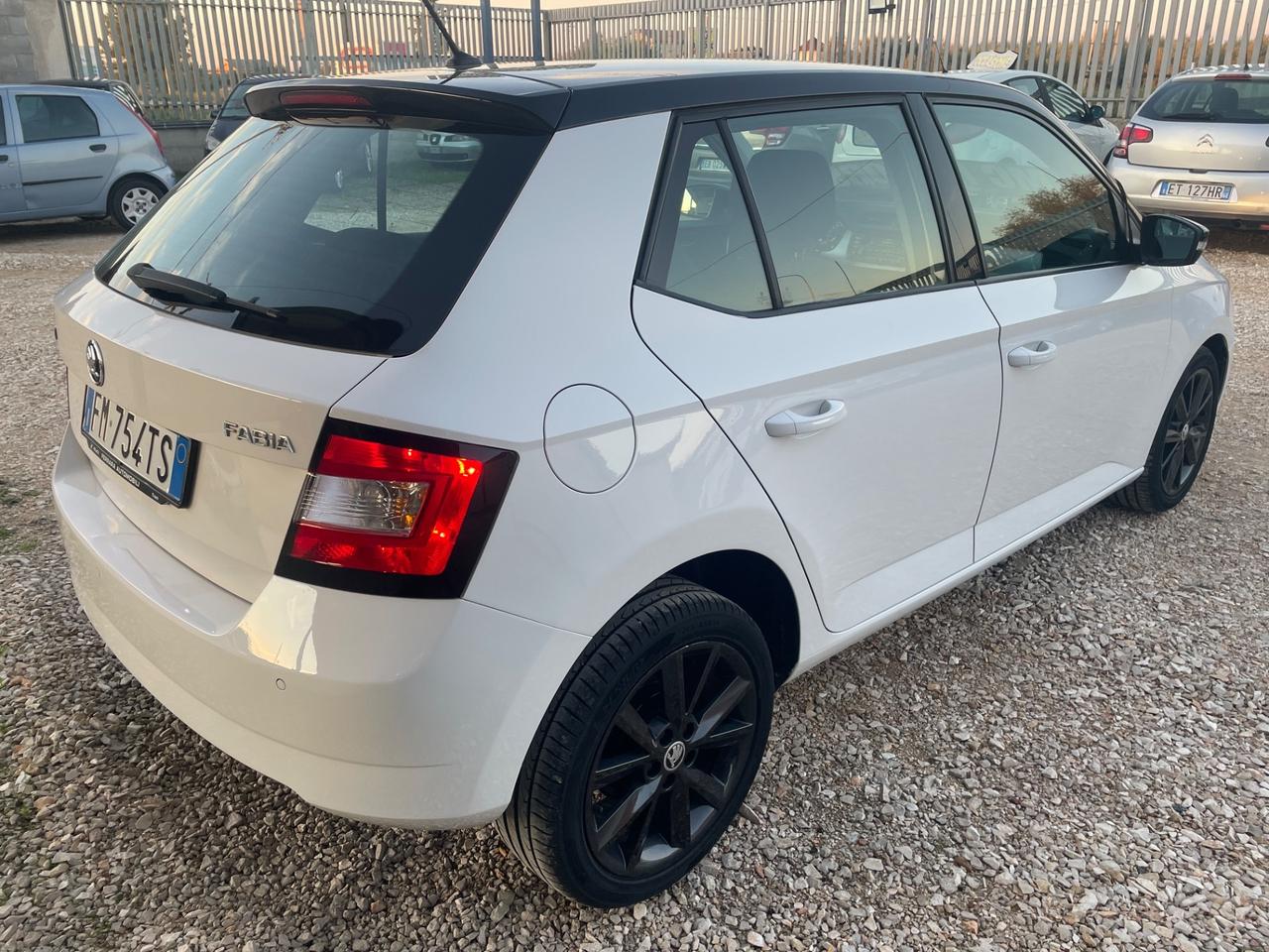 Skoda Fabia 1.0 MPI 75 CV Twin Color Design Edition Nero
