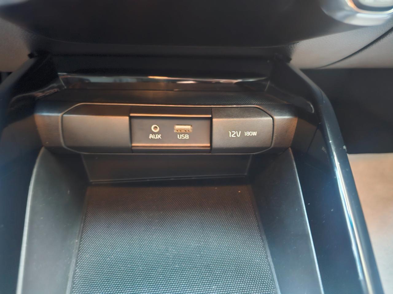 Kia Stonic 1.4 MPI 100 CV Style - Neopatentati
