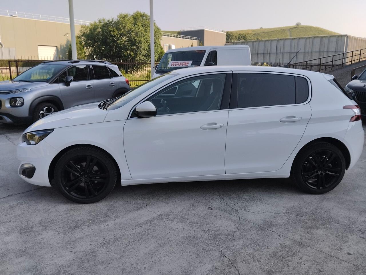 Peugeot 308 BlueHDi 120 S&S Allure