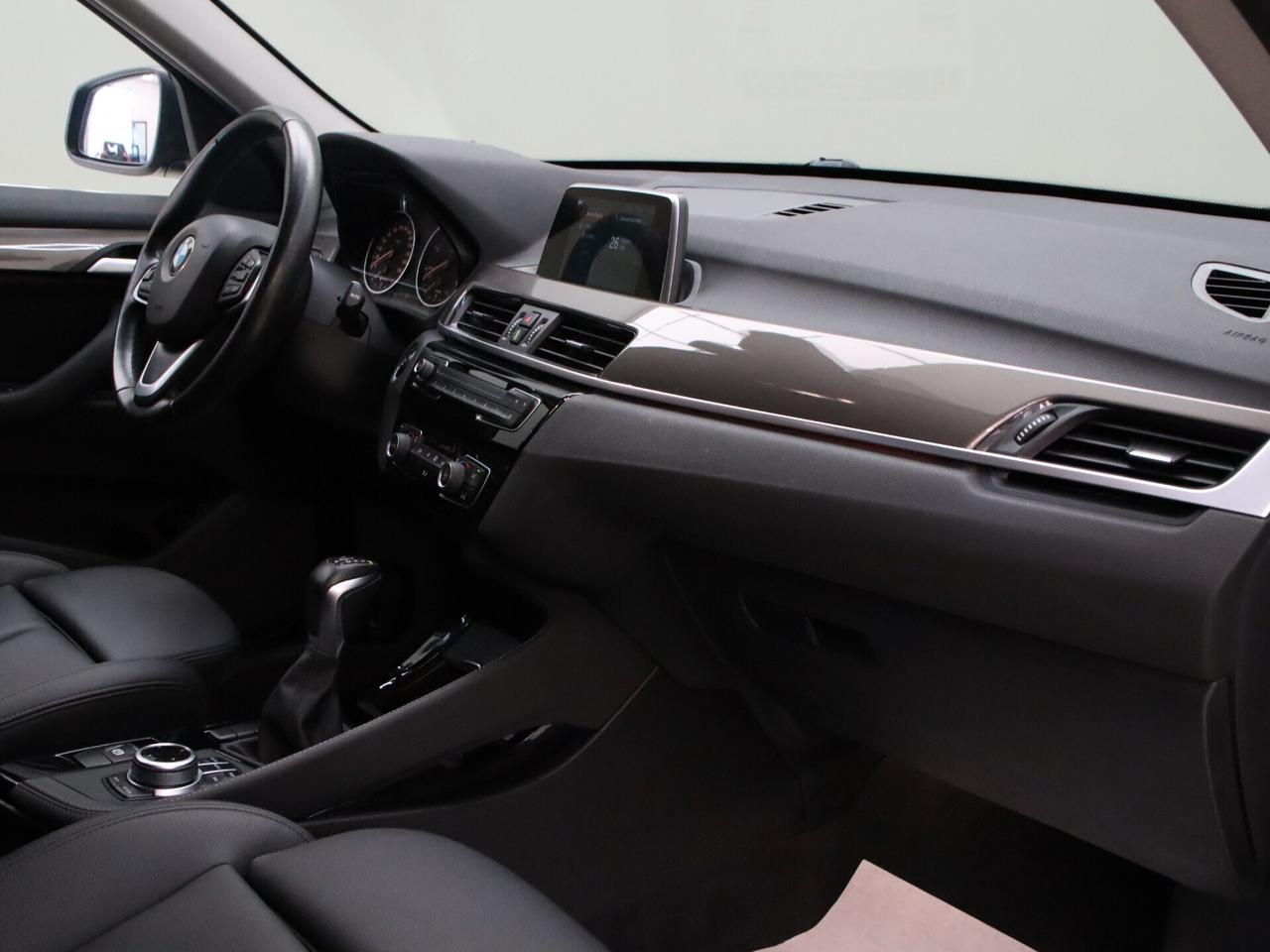 BMW X1 F48 sdrive18d xLine auto
