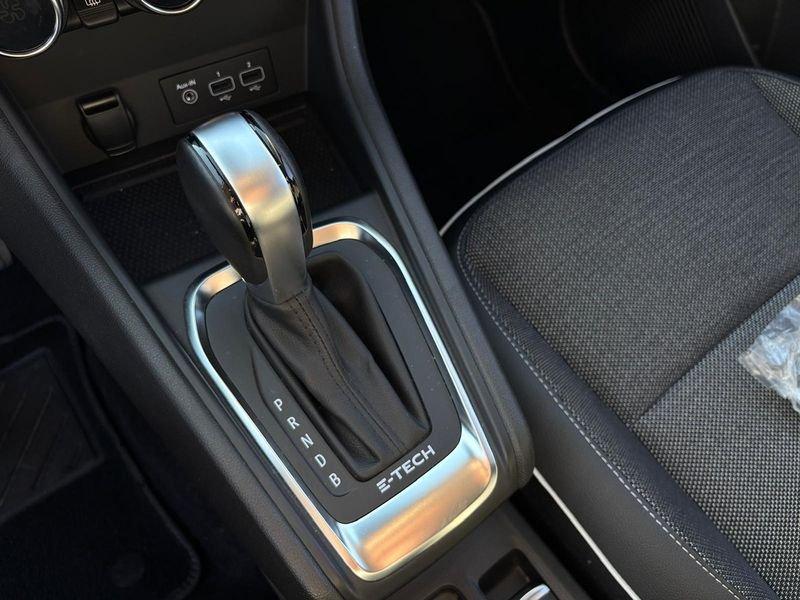 Renault Captur 1.6 E-TECH Hybrid Intens Auto