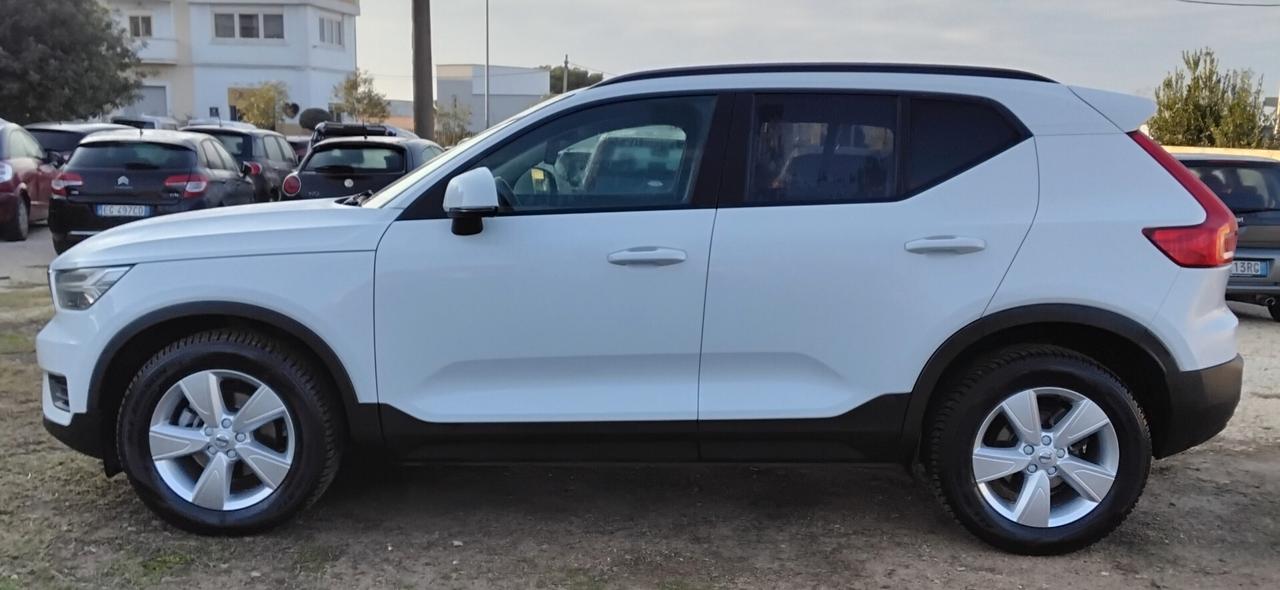 Volvo XC40 T3 Momentum
