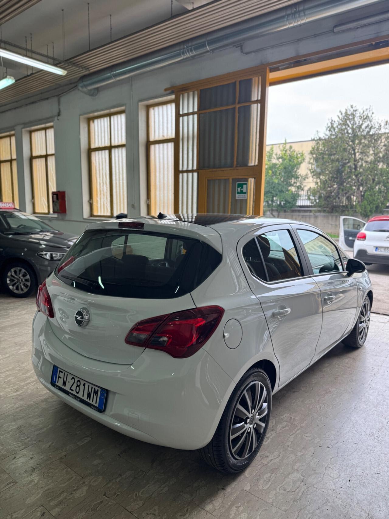 Opel Corsa 2019 1.2 by-color 5 porte