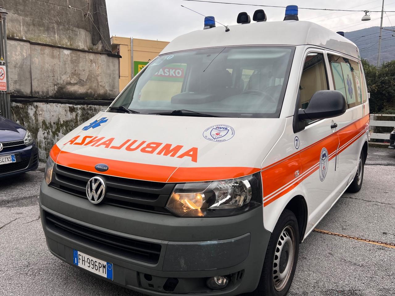 Volkswagen Transporter t5 2.0 TDI 140CV ambulanza