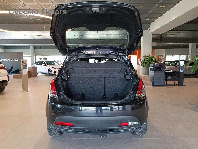 Lancia Ypsilon 5 Porte 1.2 Ecochic S MomoDesign