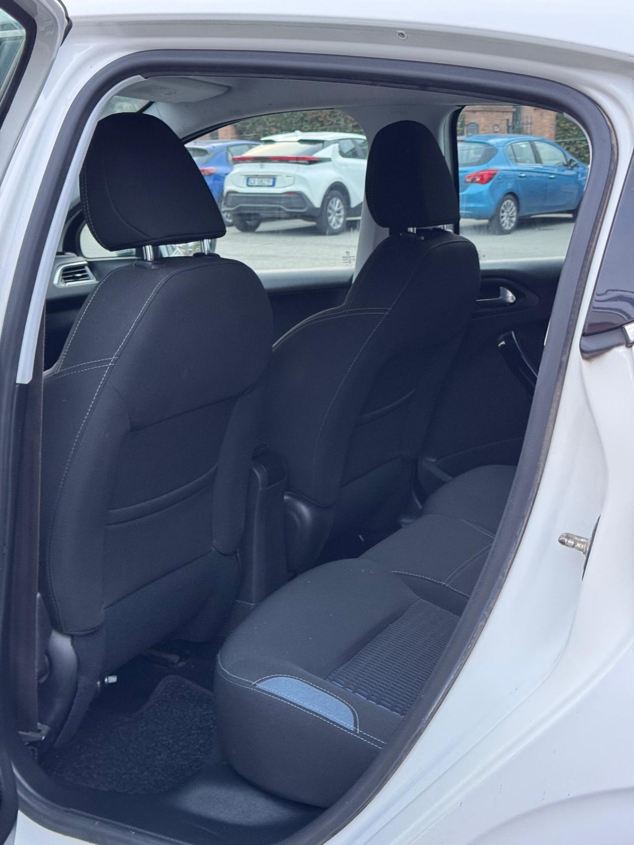Peugeot 208 1.2 VTi 82 CV 5 porte Allure
