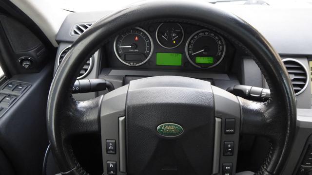LAND ROVER Discovery 3 2.7 TDV6 HSE Autocarro