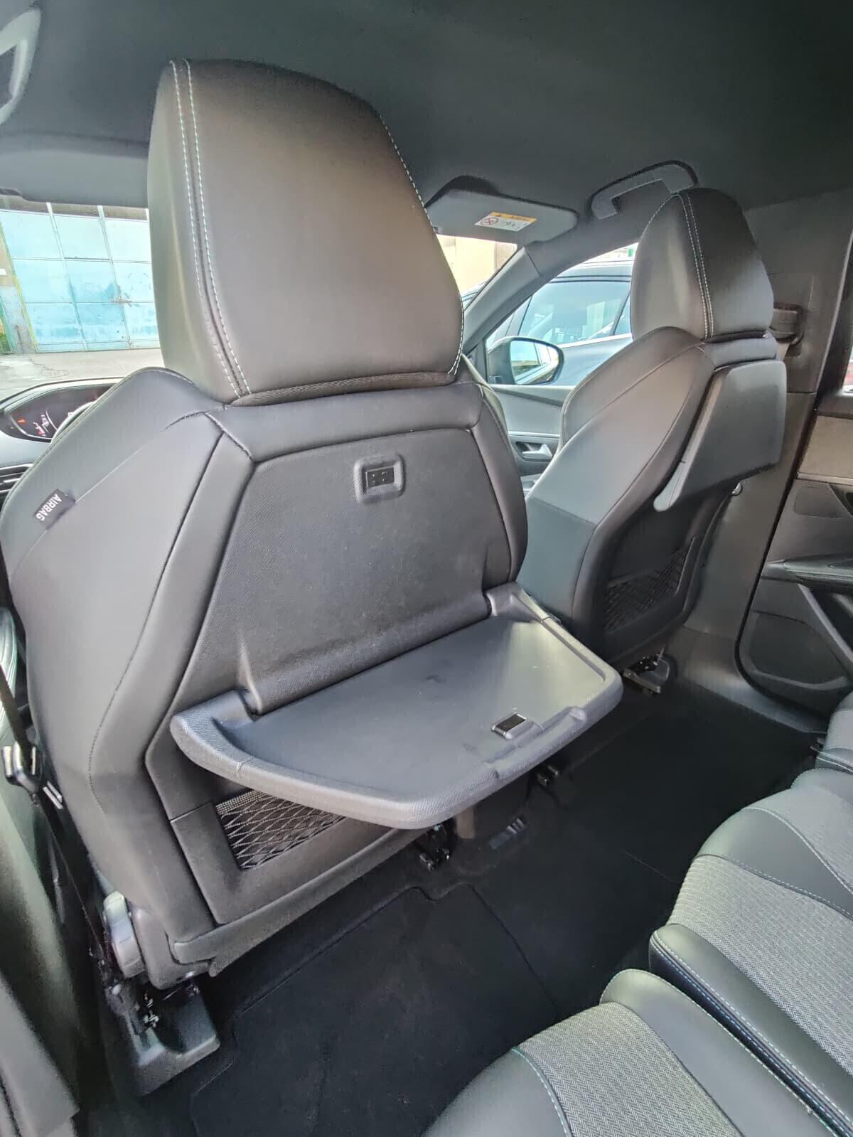 Peugeot 5008 BlueHDi 130 S&S EAT8 Active Pack