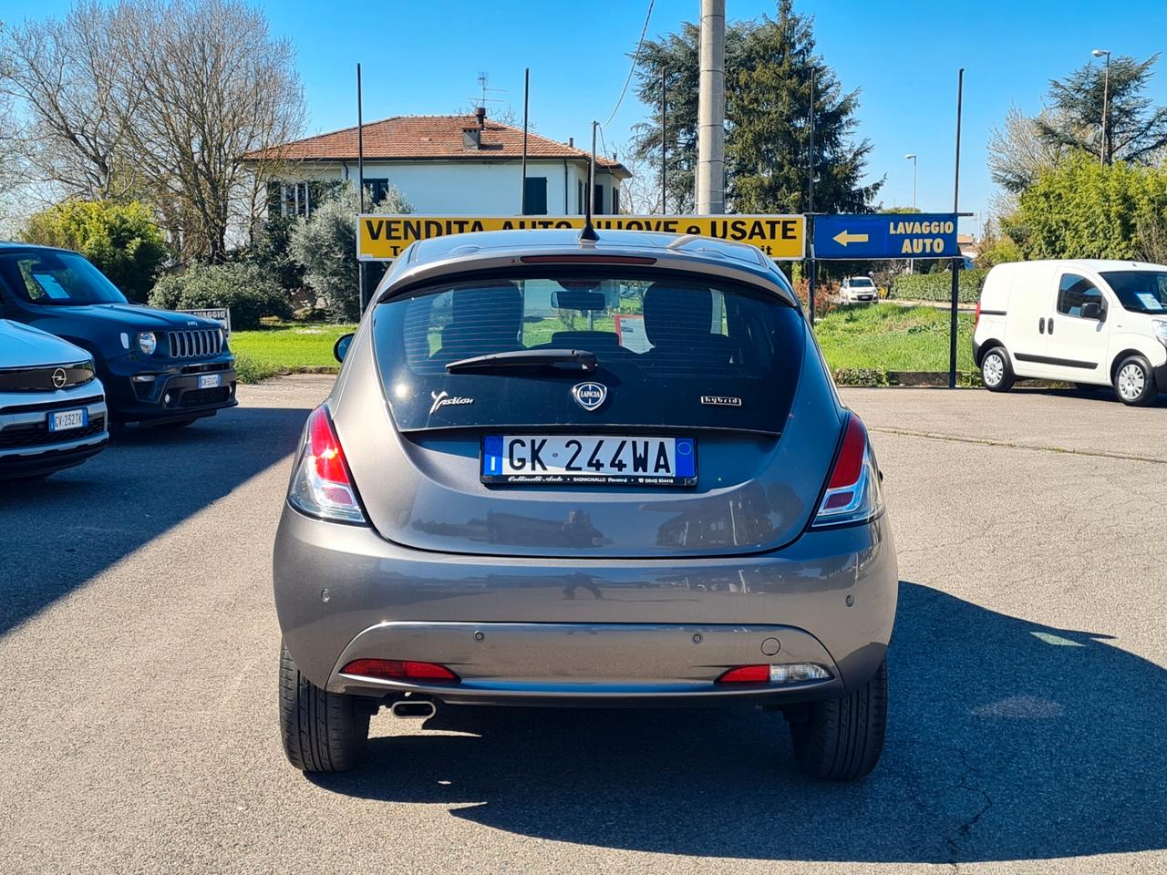 Lancia Ypsilon 1.0 FireFly 5 Posti Hybrid Ecochic Gold