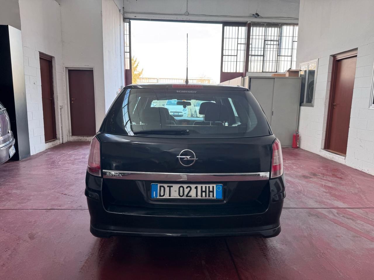 Opel Astra 1.6 16V VVT X COMMERCIANTI