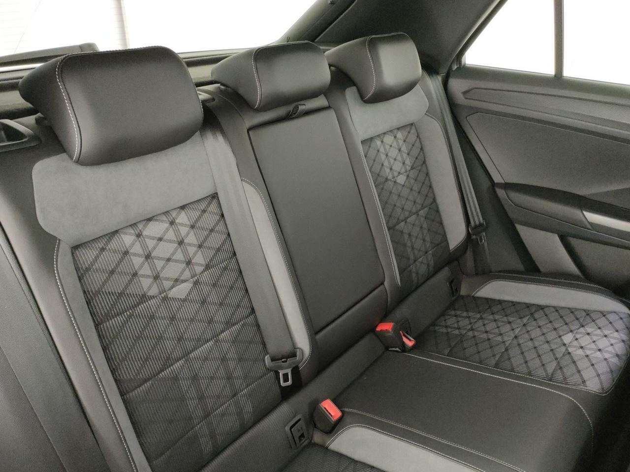 Volkswagen T-Roc 1.5 tsi r-line dsg