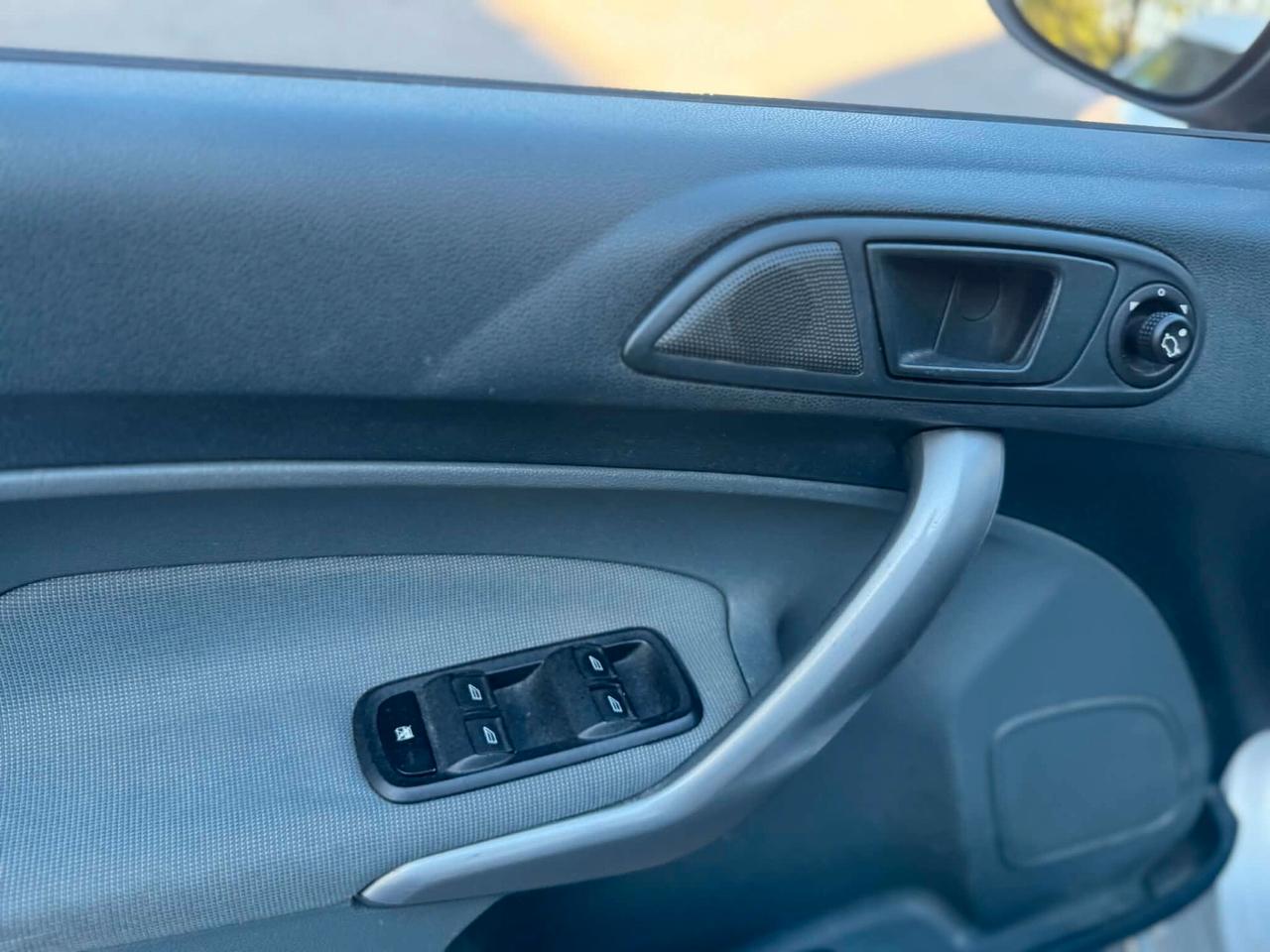 Ford Fiesta 1.2 Benzina Anno 2010 82 CV 5 porte