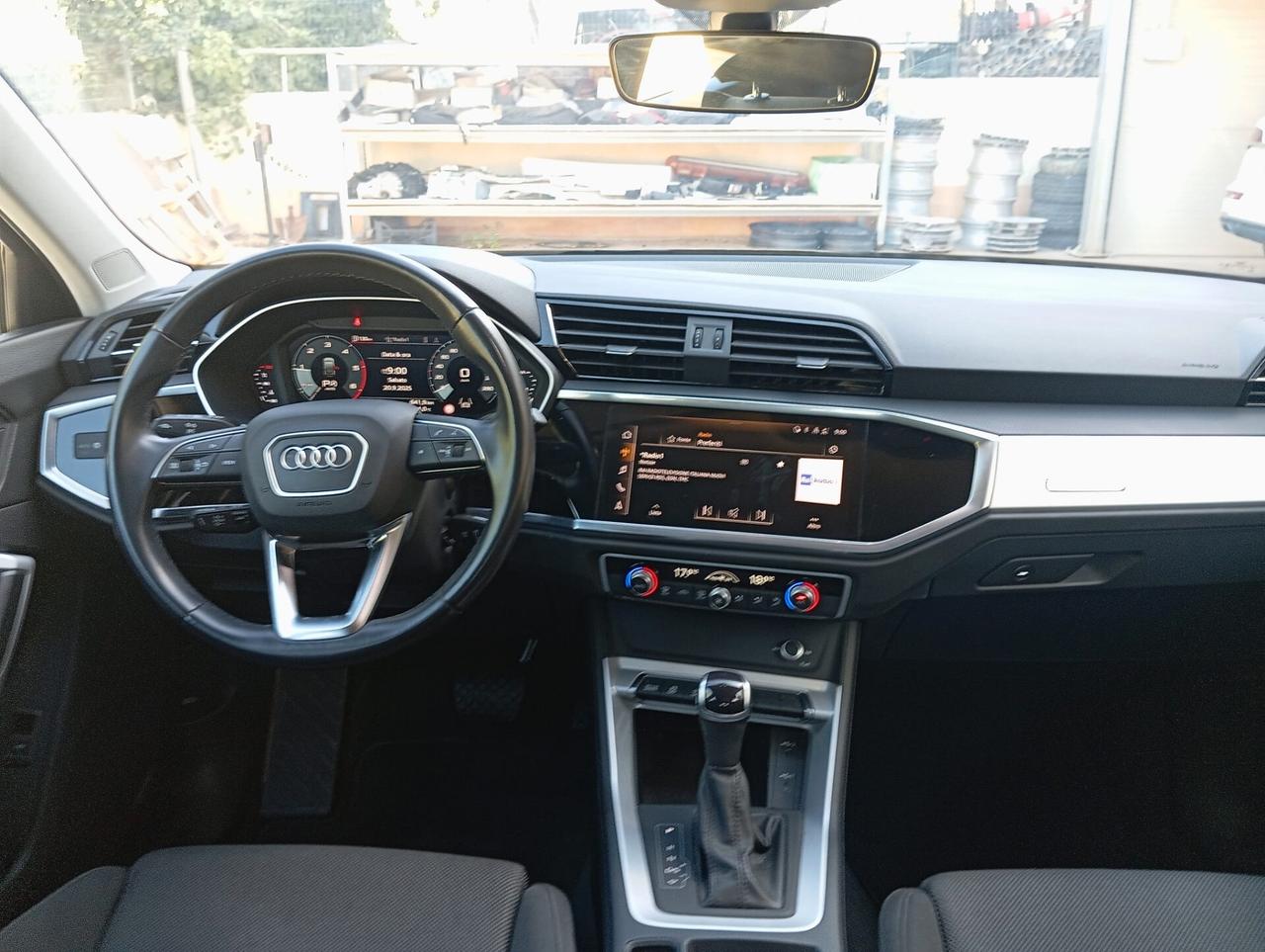 Audi Q3 35 TDI quattro S tronic Business