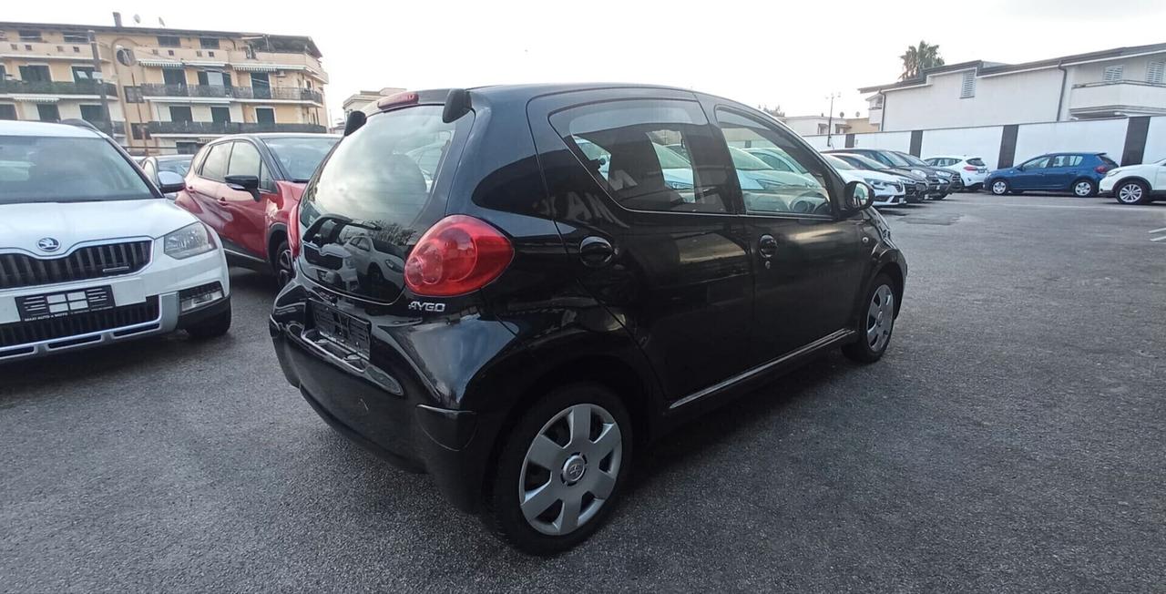 Toyota Aygo 1.0 CLIMA - LEGGI!