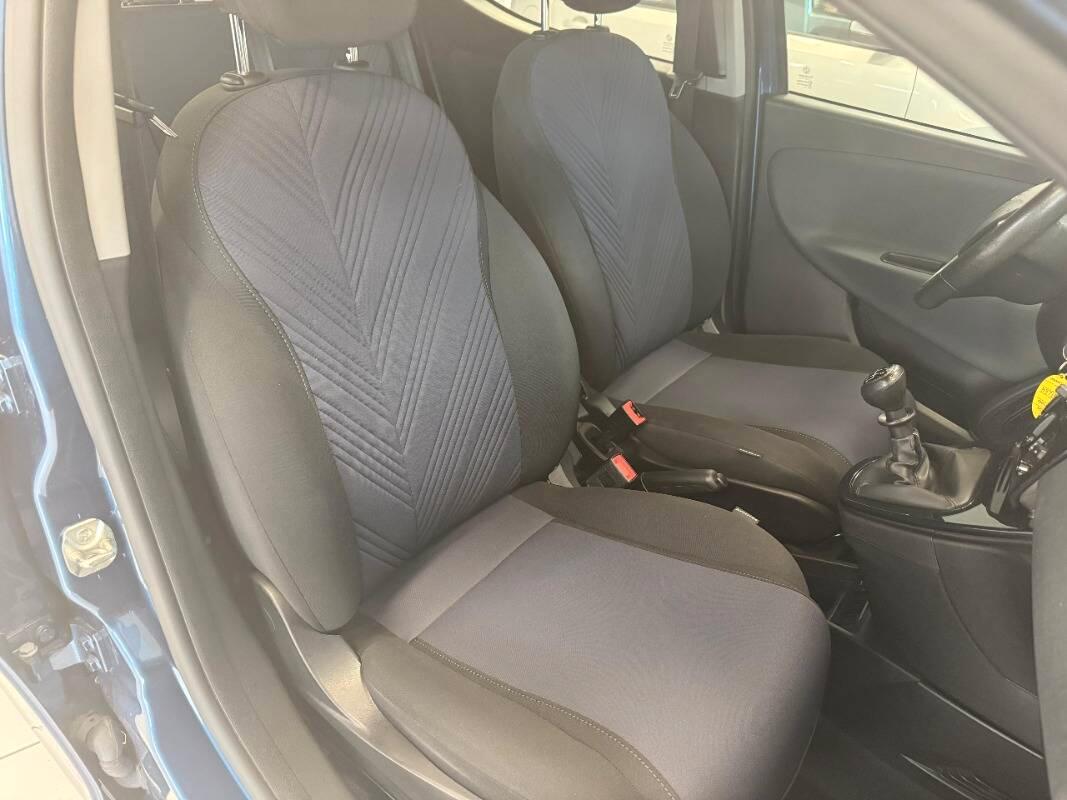 Lancia Ypsilon III 1.0 firefly hybrid UnYca s&s 70cv